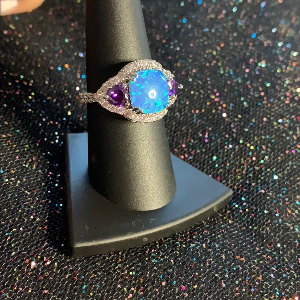 Size 8 ring